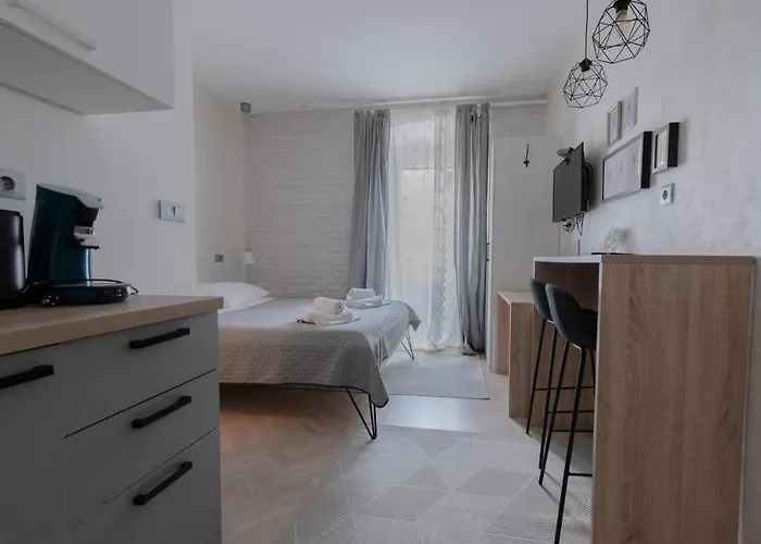L&B Old Town Studio Apartments
